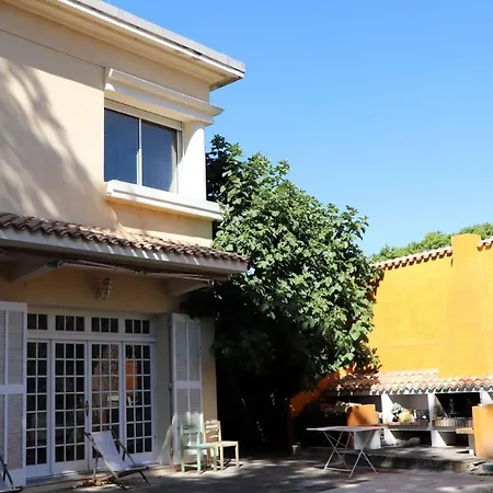 La Maison Du Soleil Bed & Breakfast Vauvert